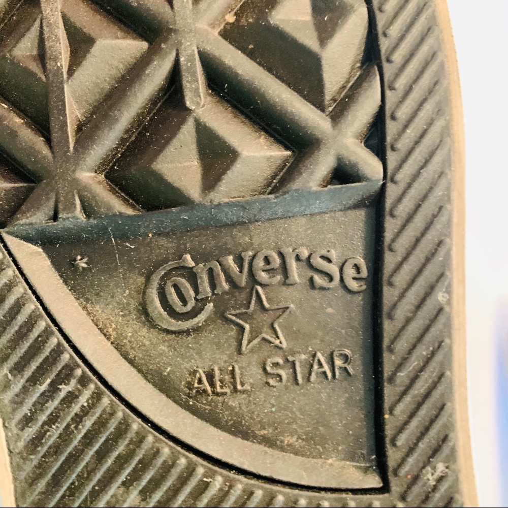 Converse Silver Metallic Leopard Print Tennis Shoe - Picture 7 of 15